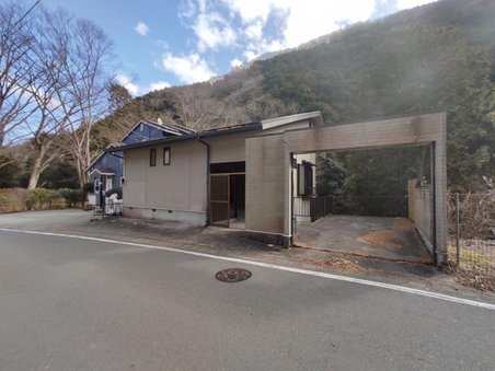 Izu Shuzenji 2LDK+S on 408m² Land — ¥14.8M As-Is Renovation Project — image 4